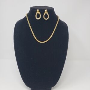 VINTAGE Trifari Necklace and Earring Set